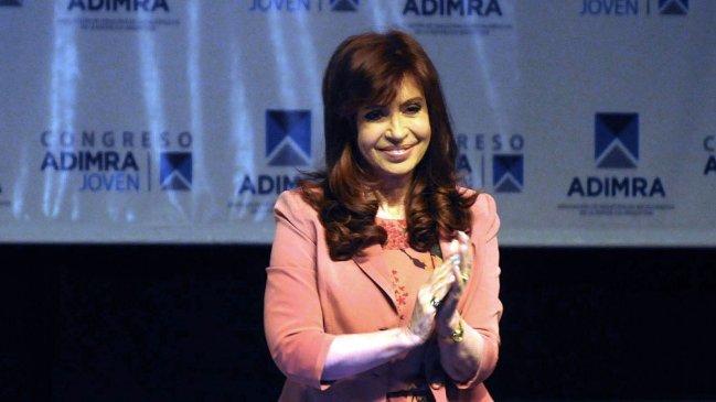 Cristina Fernández continuará internada en Buenos Aires