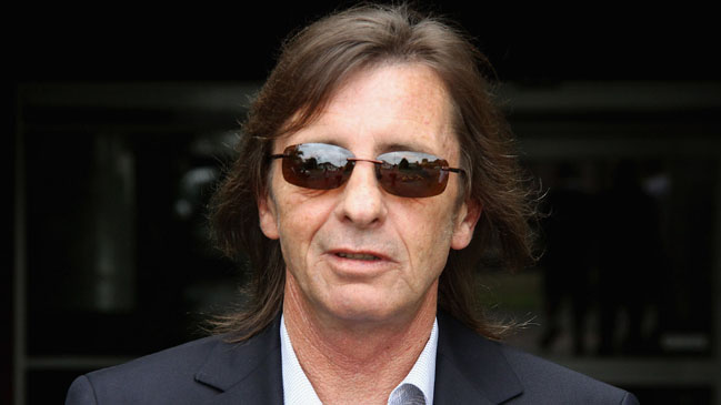 Policía neozelandesa retiró los cargos contra el baterista de AC/DC