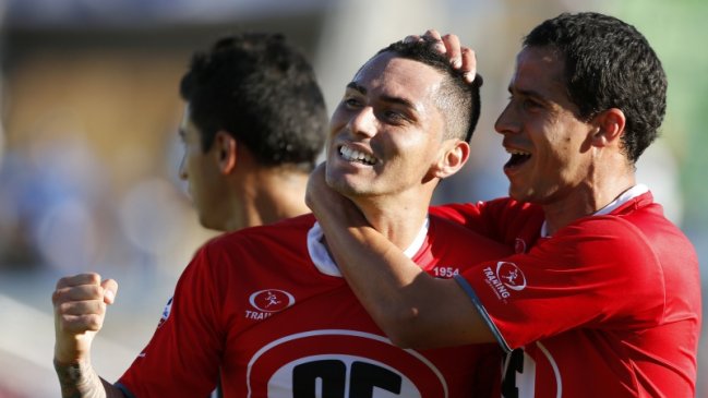 U. La Calera superó a U. Católica y se afianzó en su carrera por la liguilla