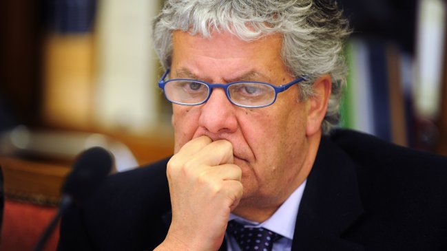 Oficialismo blinda a Eyzaguirre tras críticas de Edmundo Pérez Yoma