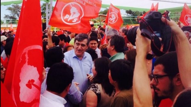 Camilo Escalona fue proclamado como candidato a la presidencia del PS