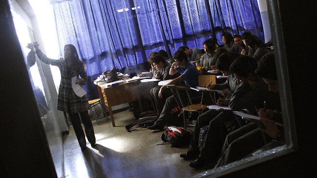 Siete de cada 10 chilenos prefieren un colegio subvencionado frente a uno municipal
