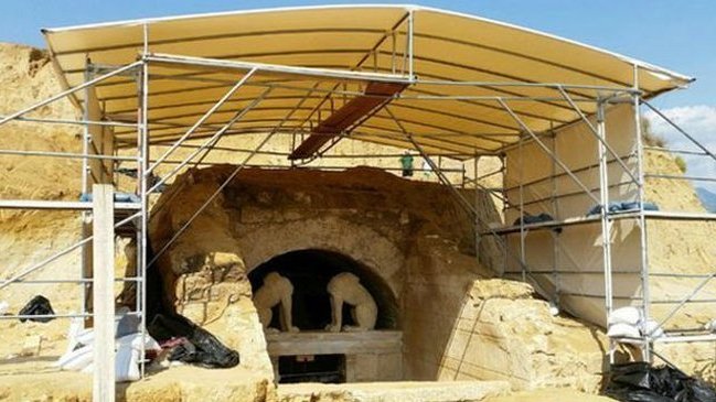 El esqueleto de un general que sorprende a toda Grecia