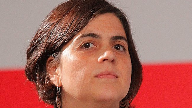 Sernam y municipalidades pidieron más participación de mujeres en política