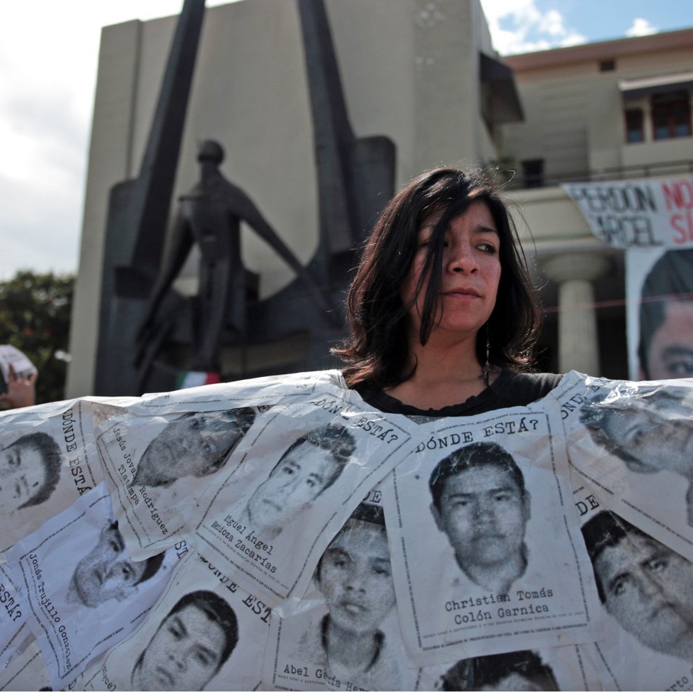 Gobierno condenó la desaparición de los 43 estudiantes mexicanos