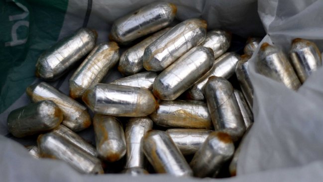 PDI detuvo a sujeto con 50 ovoides de cocaína en el aeropuerto