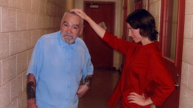 El asesino Charles Manson obtuvo licencia para casarse con joven de 26 años