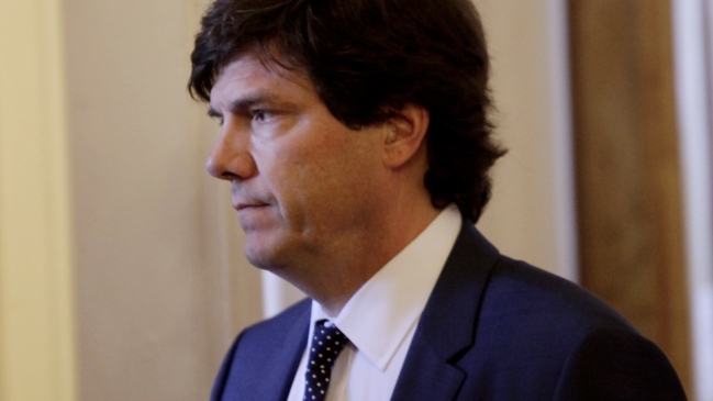 UDI evaluará interpelación contra ministro de Transportes por fallas en el Metro