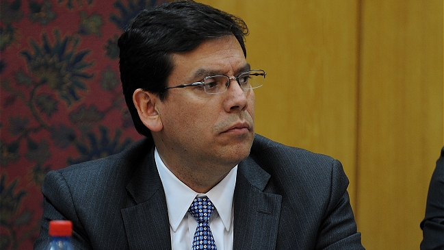 Ministro Arenas prevé moderada recuperación económica en cuarto trimestre