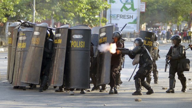 Aspirantes a la Policía de Indonesia son sometidas a 