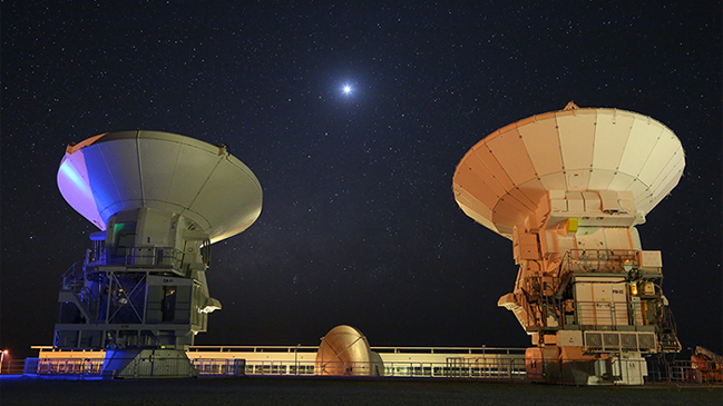 Astrónomos japoneses observan mancha solar 66 veces más grande que la Tierra