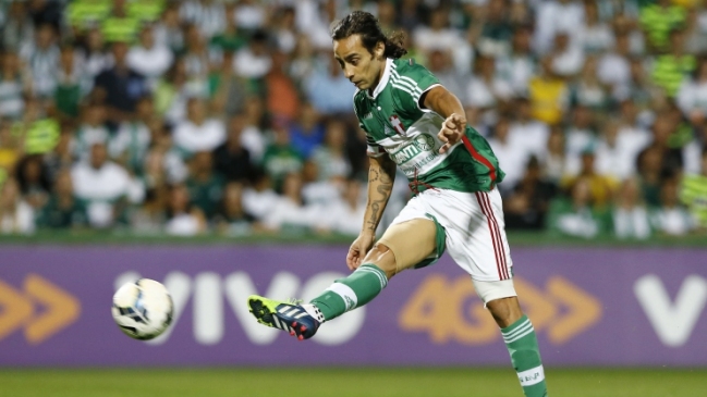 Jorge Valdivia participó en caída de Palmeiras en el Brasileirao