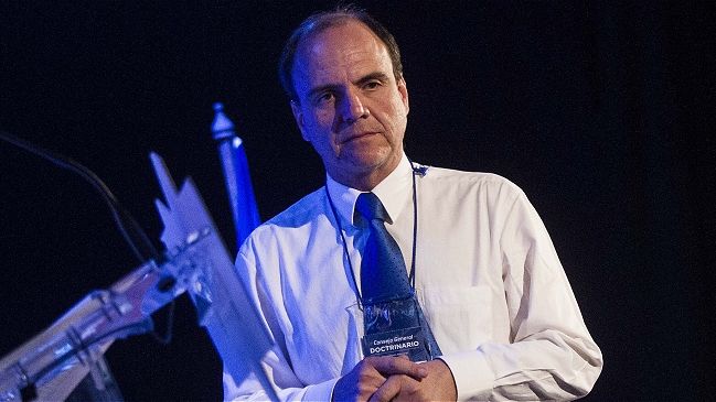 Presidente RN: A la derecha le gustan las Fuerzas Armadas