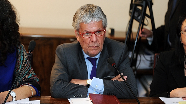 Ministro Eyzaguirre enfrenta interpelación de la Alianza por la Reforma Educacional