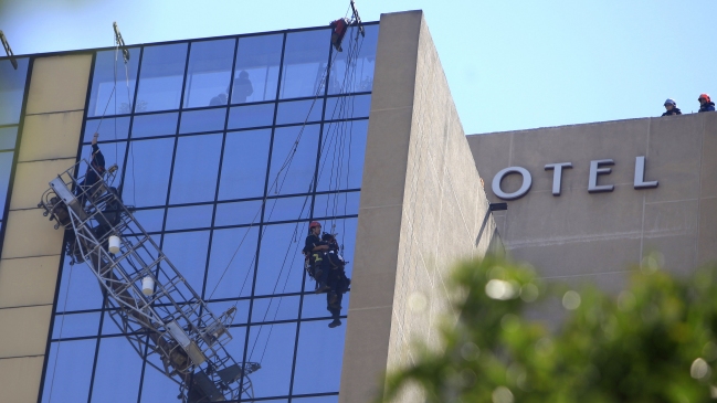 Dirección del Trabajo investiga responsabilidades del accidente en hotel de Santiago