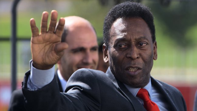 Pelé continúa en la Unidad de Cuidados Intensivos en Sao Paulo