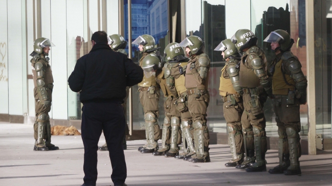 Carabineros desalojó toma de la Universidad Católica Silva Henríquez
