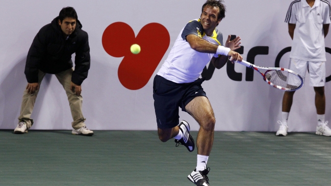González volvió a las canchas con una derrota en dobles en el Tour de Veteranos