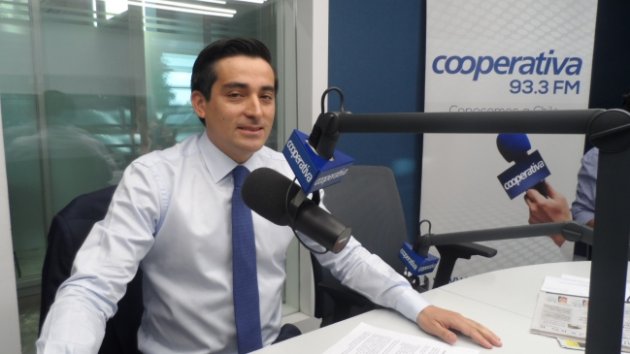 El ministro Rodrigo Peñailillo en El Diario de Cooperativa