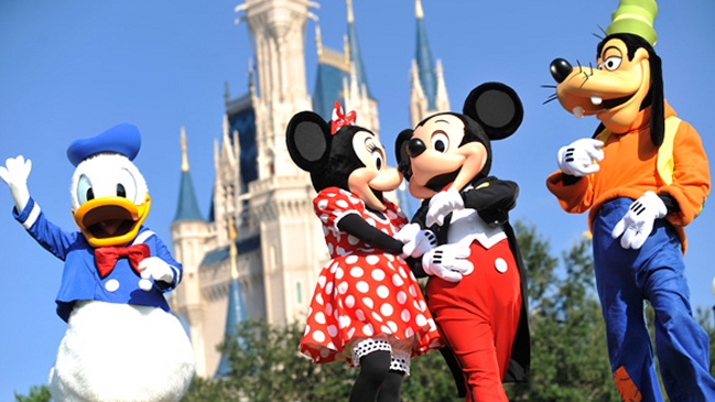 ¿Por qué está prohibido volar sobre los parques de Disney en EE.UU.?