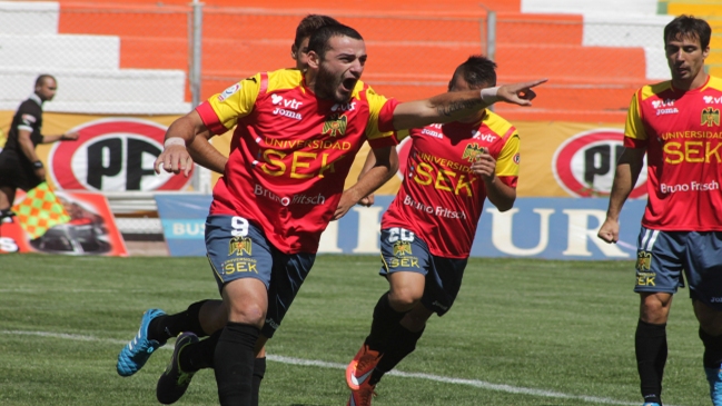 Unión Española venció a Cobresal en El Salvador y entró a la liguilla