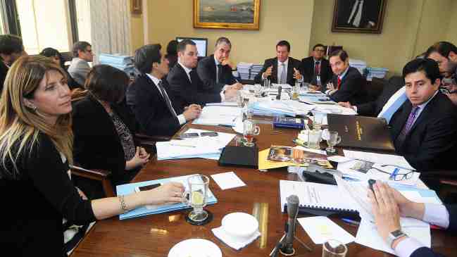 Comisión del Senado analiza 159 indicaciones del proyecto que elimina el binominal