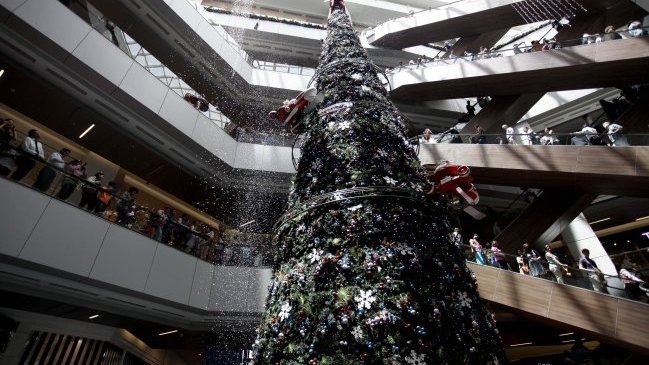 Expertos entregaron consejos para evitar endeudamiento por compras navideñas