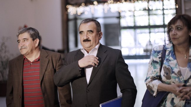 Colegio de Profesores incorporará dirigentes regionales a las negociaciones con el Gobierno