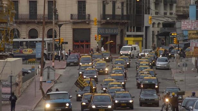 Joven de 14 años confesó ser la asesina de un taxista en Uruguay