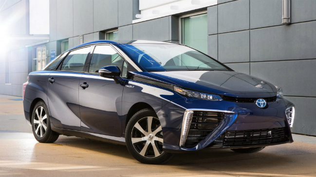 El primer auto de hidrógeno producido en serie sale a la venta en Japón