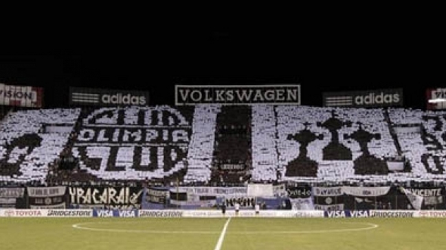 Hincha paraguayo quedó con prohibición de asistir a estadios por tres años