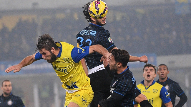 Gary Medel tuvo sólida actuación en victoria a domicilio de Inter sobre Chievo Verona