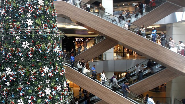 Trabajadores del comercio logran acuerdo con empresarios por descanso dominical