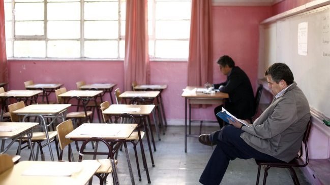 Proyecto de carrera docente elevará salario de profesores