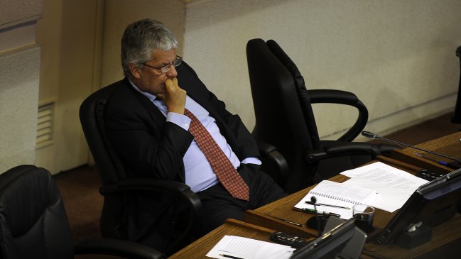 Eyzaguirre llamó a reconocer los errores del actual modelo educacional