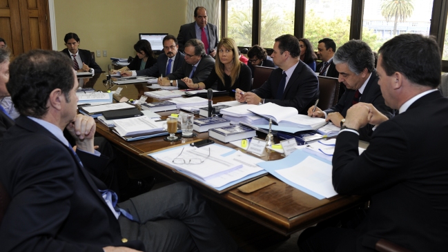 Comisión del Senado se reúne este jueves con miras a despachar fin al binominal