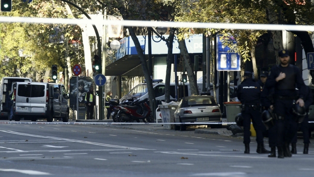 Desempleado estrelló auto cargado con tanques de gas contra sede del Partido Popular