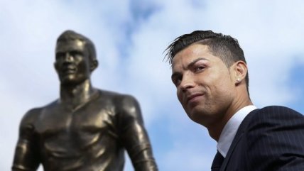 Cristiano Ronaldo inauguró una estatua con su figura en Madeira