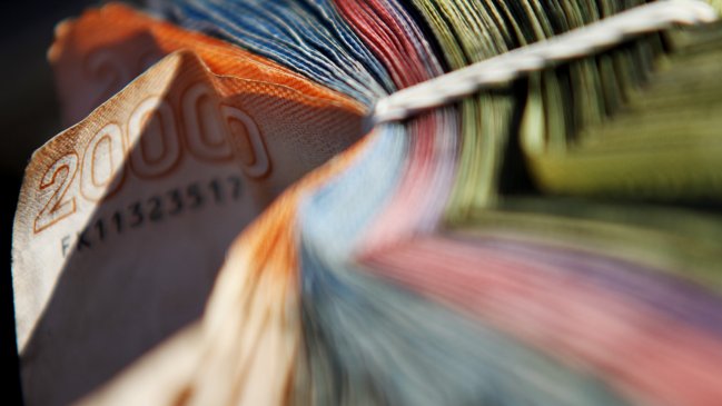 Sueldos del sector público crecieron casi tres veces más que privados