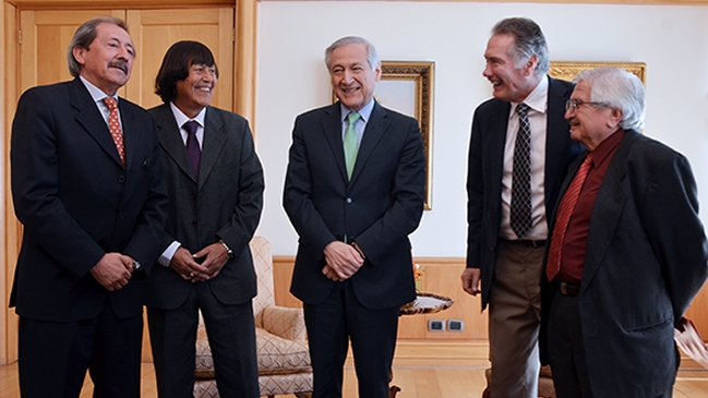 Canciller Muñoz recibió a mundialistas de Alemania 1974