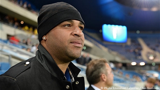 Club francés Le Havre confirmó acuerdo con Adriano