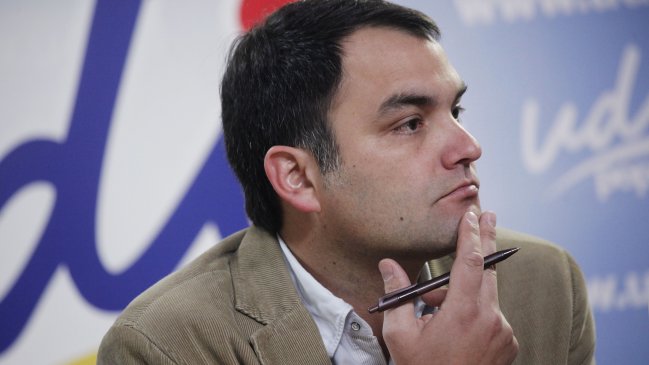 UDI llamó a Amplitud a reflexionar sobre su apoyo a reforma al binominal