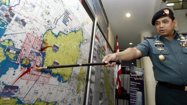 Identifican objetos en la zona de búsqueda del avión desaparecido de AirAsia