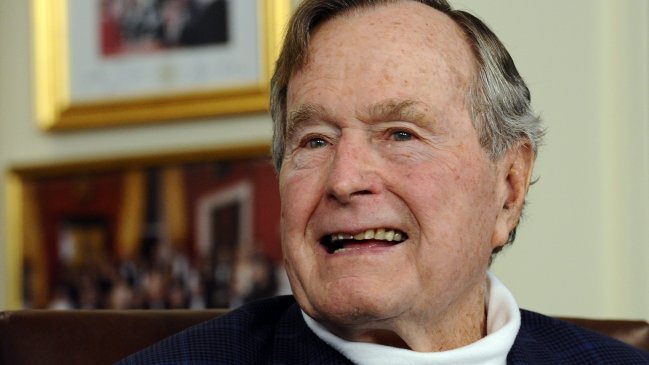  George Bush padre fue dado de alta  