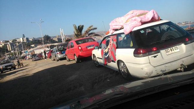 Carabineros cursó partes por acampar en Caleta Portales