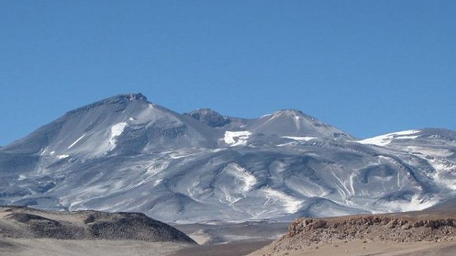 Chile y Argentina continúan búsqueda de andinistas atrapados en Ojos del Salado