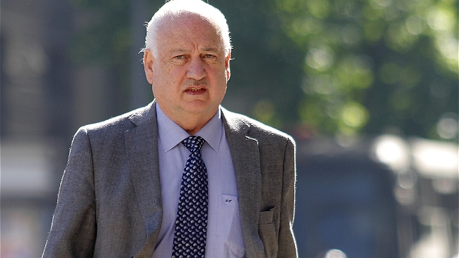 Teillier: Los funcionarios públicos no pueden decir verdades en voz alta