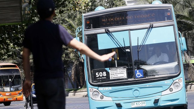 Letelier y alza del transporte: En el peor de los casos esperábamos que se mantuviera la tarifa