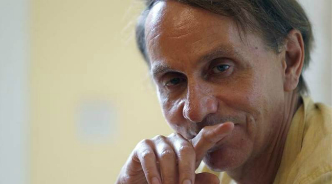 Nuevo libro de Houellebecq desata polémica antes de salir a la venta