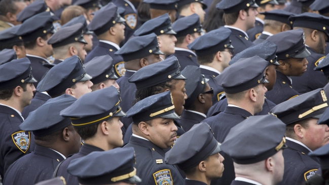 ¿Por qué la policía de Nueva York le da la espalda al alcalde Bill de Blasio?